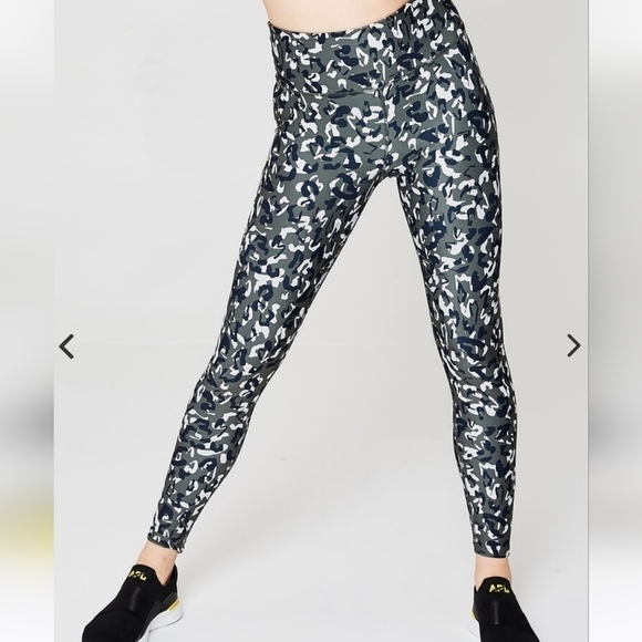 Soul by SoulCycle Leopard Camo Leggings XS - Picture 1 of 7